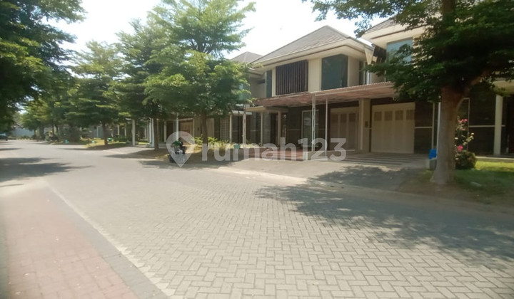 Hunian Mewah Furnish di Salah Satu Perumahan Premium Yogyakarta Hunian Mewah Furnish di Salah Satu Perumahan Premium Yogyakarta