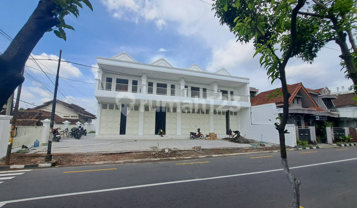 Ruko 2 Lantai Strategis di Pusat Kota Yogyakarta - Siap Sewa!