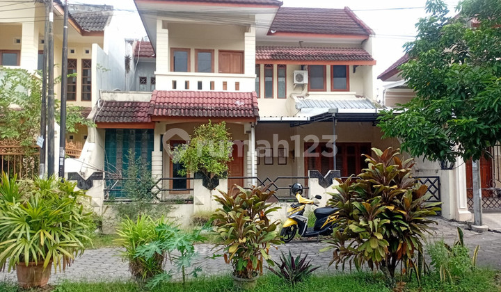 Rumah Dalam Perum Taman Griya Indah Lokasi Dekat Mirota Godean