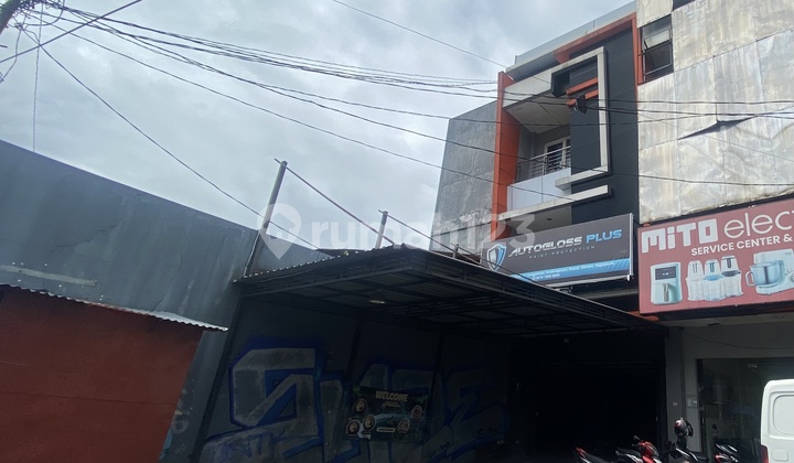 Ruko 3 Lantai Dekat Mall Pakuwon Jogja Ruko 3 Lantai Dekat Mall Pakuwon Jogja