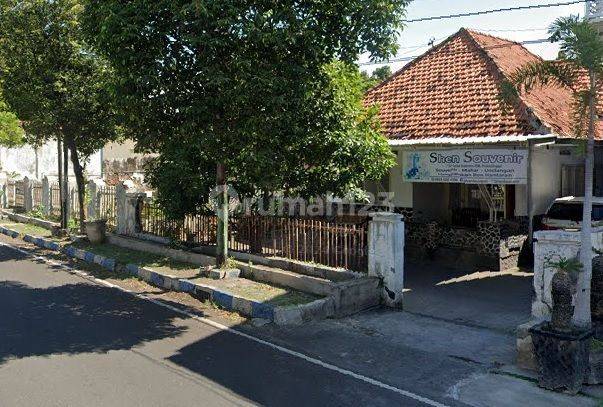 Potensi utk Usaha, Rumah dgn Tanah Luas di Gatot Subroto Kota Probolunggo 1