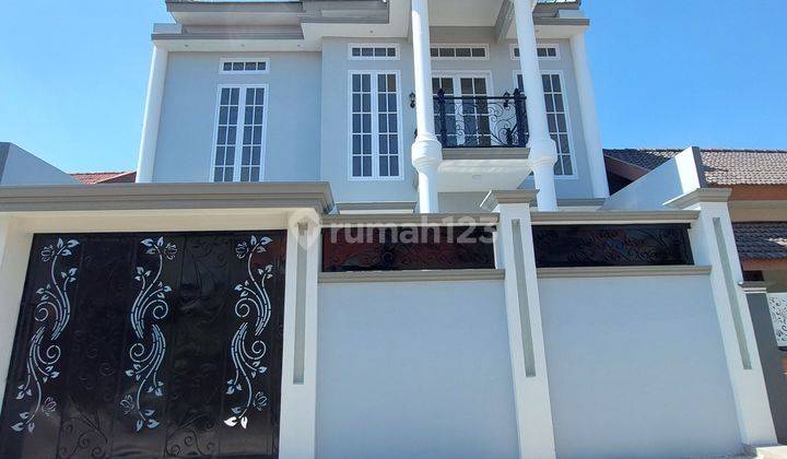 Rumah Baru Mewah 2 Lantai di Kawasan Mawar Kota Probolinggo 1