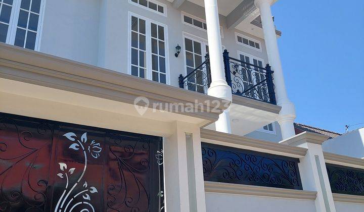 Rumah Baru Mewah 2 Lantai di Kawasan Mawar Kota Probolinggo 2