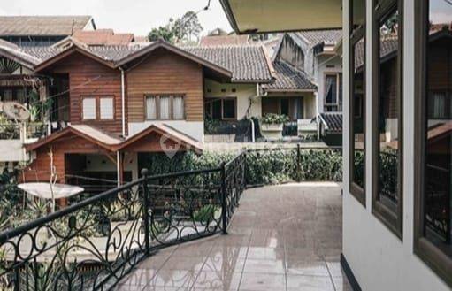 FR-013 DI JUAL RUMAH CANTIK DAGO GIRI BANDUNG BARAT 2