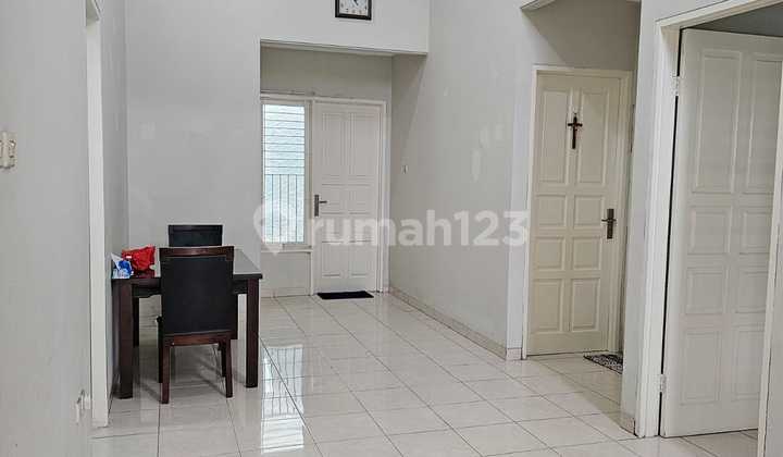 Rumah 2 Lantai Semi Furnished Di Alam Sutera, Serpong Tangerang Selatan 2
