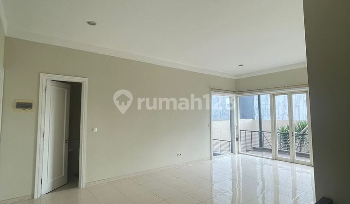 Rumah 2 Lantai Full Furnished di Alam Sutera Rumah 2 Lantai Full Furnished di Alam Sutera