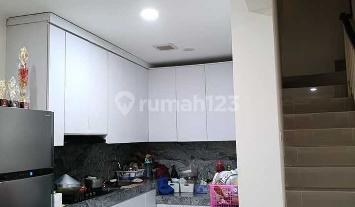 Rumah 2,5 Lantai Full Furnished Di Latigo Village, Gading Serpong