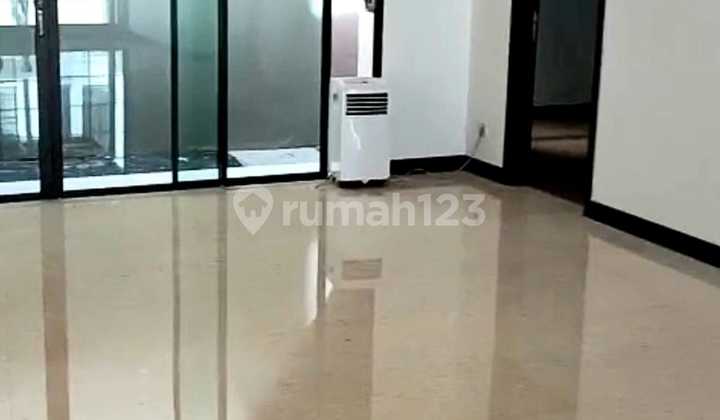 3-Story House in Hiera Cluster Welton, Bsd City 2