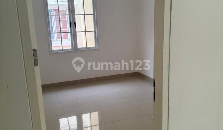 2-Story House in Menaggio Village, Gading Serpong 2