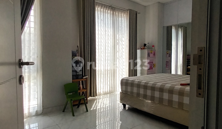 Rumah Full Furnished 2 Lantai Di Malibu Coral, Gading Serpong