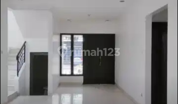 For Rent, Ready-to-Occupy House in Front of Heok Park For Rent, Ready-to-Occupy House in Front of Heok Park
