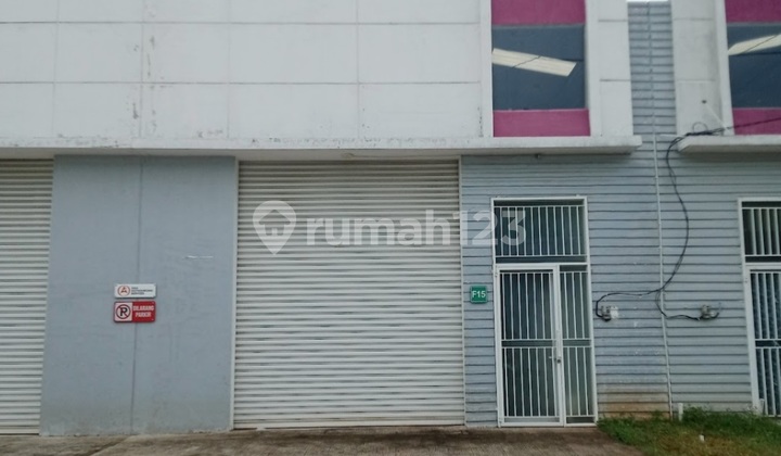 Cheap Warehouse Aeropolis Next to the Airport