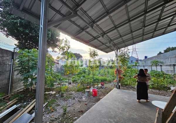 Strategic Large House and Land with Potential for Boarding House 2