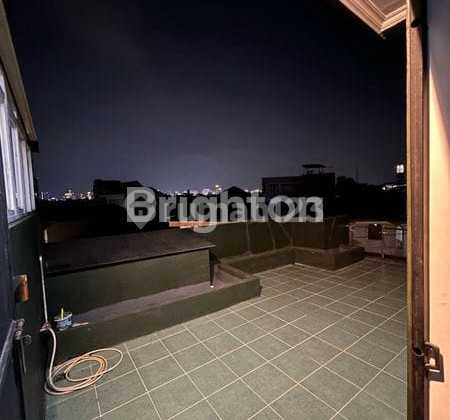 Ready-to-Live House and Investment for 5-Bedroom Boarding 2