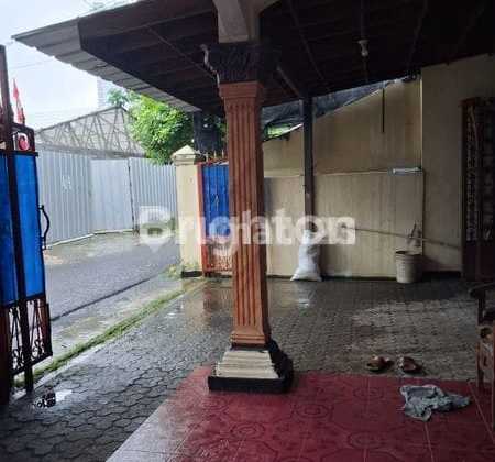 Strategic Flood-Free Ready-to-Occupy Residence in Bintaro, Pesanggrahan, South Jakarta 2