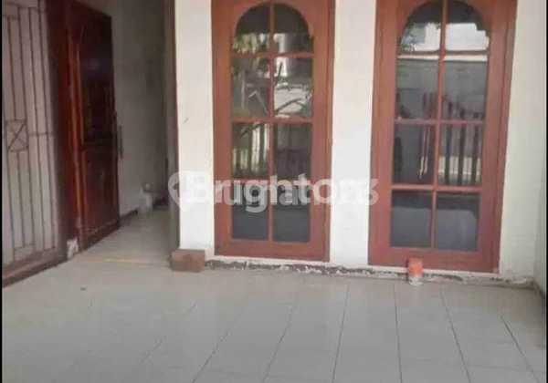 Rumah Hook dengan Tanah Yangluas Taman Alfa Indah 2