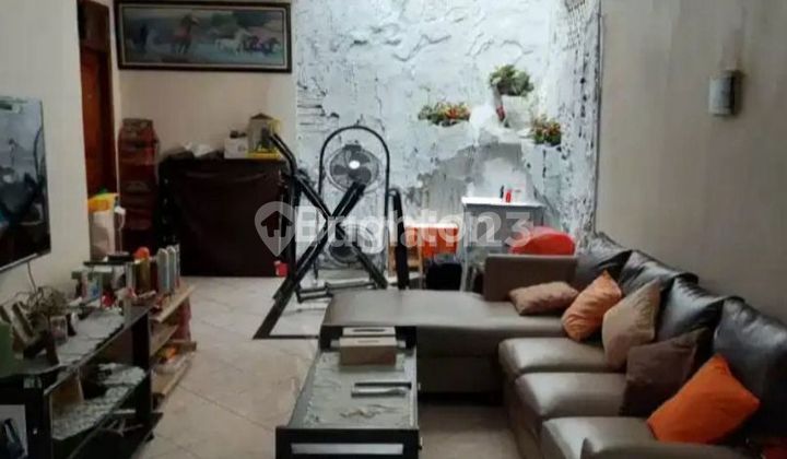 Rumah Siap Huni di Karang Tengah Tangerang - Lokasi Strategis, Harga Terjangkau! 2