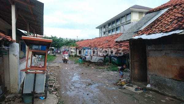 Tanah 3.140M² + 40 Pintu Kontrakan Harga Dibawah NJOP di Cengkareng Barat - Passive Income Siap Jalan! :Fire: Tanah 3.140M² + 40 Pintu Kontrakan Harga Dibawah NJOP di Cengkareng Barat - Passive Income Siap Jalan! :Fire: