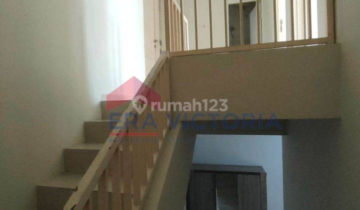 Rumah 2 Lantai Bagus Furnished di Sulfat, Malang 2