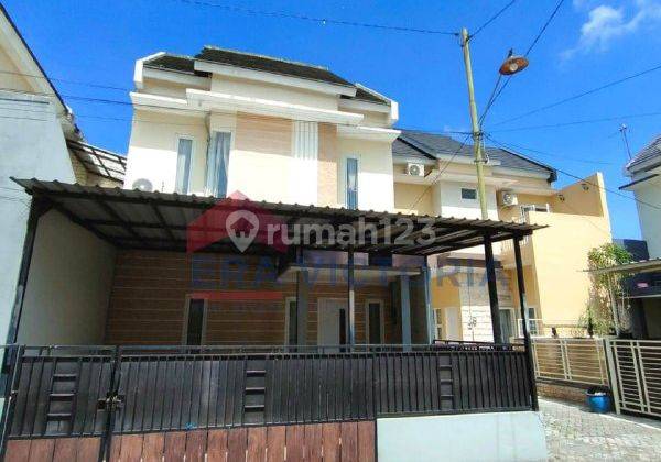 Rumah 2 Lantai Bagus Furnished di Sulfat, Malang 1