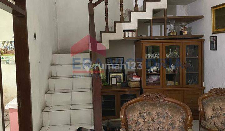 Rumah 2 Lantai SHM di Cisadea Blimbing, Malang 2