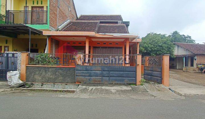 Rumah 2 Lantai Butuh Renovasi di Pakis, Malang 1