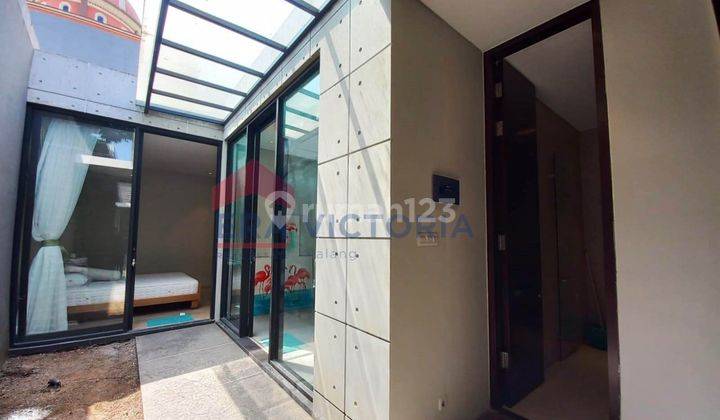  Rumah Baru Bagus Furnished Dekat Wisata di Batu 2