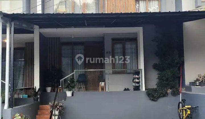 Dijual Rumah Konsep Bali di Sariwangi Lokasi Strategis, SHM 1