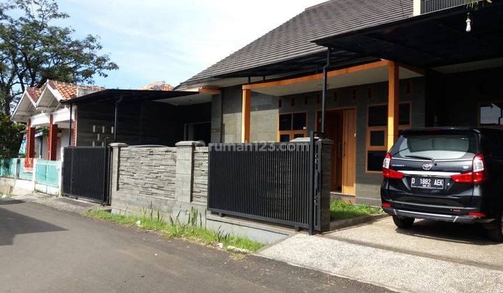 Dijual Rumah Komplek Cibabat Pusat Kota Cimahi Taman Luas 1