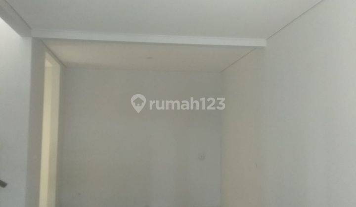 Dijual Rumah Cluster Grande Setraduta Elit Lokasi Strategis Bebas Banjir SHM 2