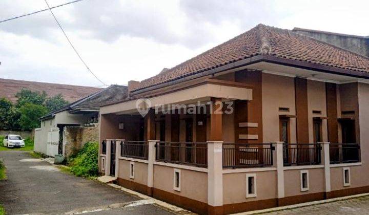 Disewakan Rumah Murmer Lokasi Strategis Nyaman Posisi Hook 1