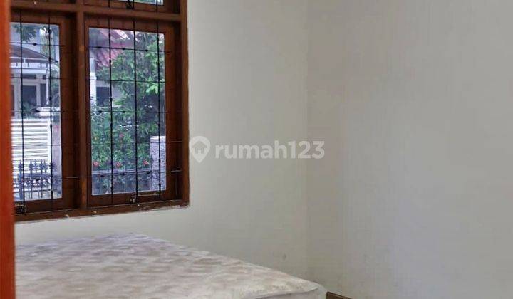 Rumah Luas Nyaman Terawat Harga Special di Raffles Hills Cibubur 