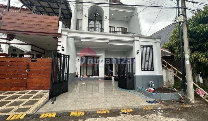 Dijual rumah klasik mewah elegan di araya 1