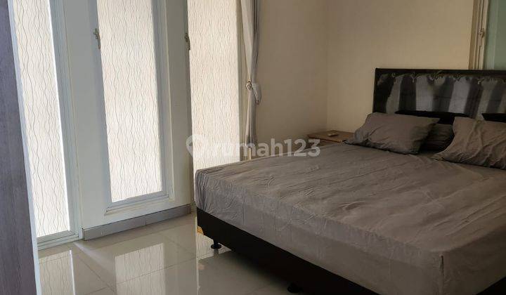 Rumah Bagus 2 Lantai Furnished di Pakuwon Indah The Mansion, Surabaya 2