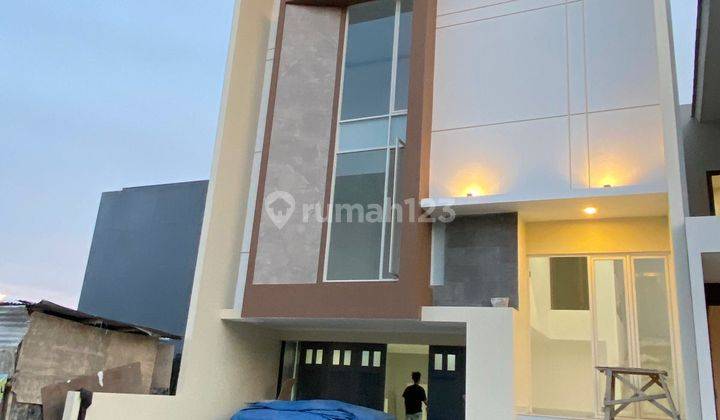 Rumah Baru Gress 3 Lantai di Grand Island, Pakuwon City 1