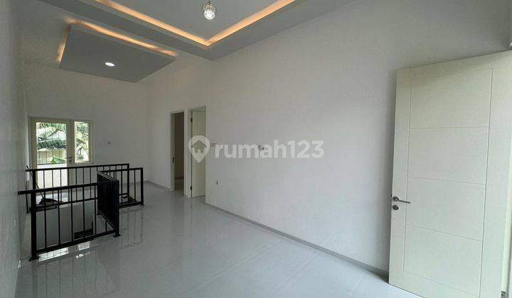 Rumah Baru 2 Lantai Minimalis di Pantai Mentari, Surabaya 2