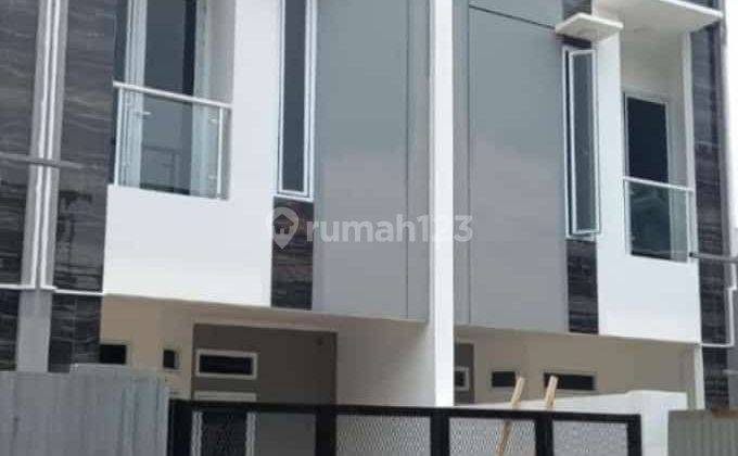 Dijual Rumah Moderen Pisangan Selatan Bergaya Eropa  2 Menit Stasiun Jatinegara  1