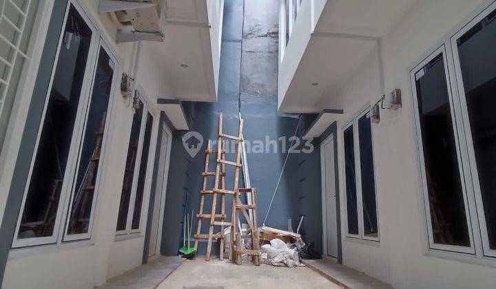 Rumah murah akses bagus di jakarta timur utan kayu SHM 2 lantai  2