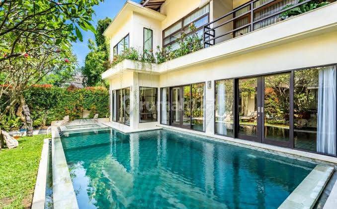 Exclusive Beachside Villa In Merta Sari  1