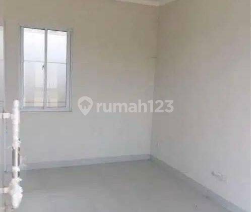 Di Kontrakan Rumah Puspitek Serpong 2 Lantai 1