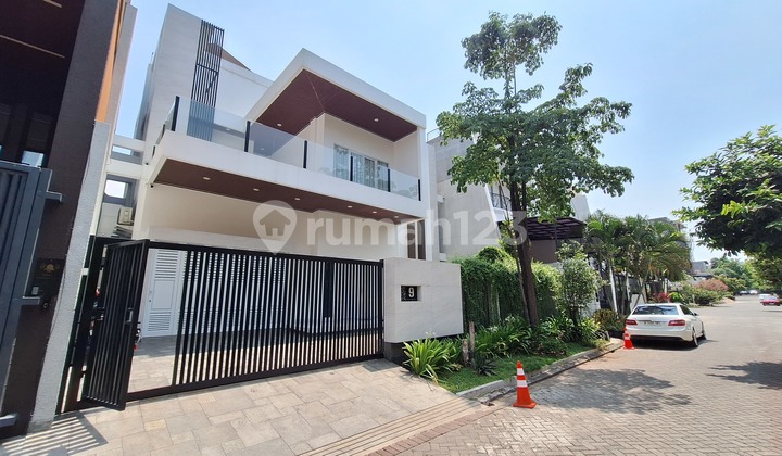 FOR SALE Luxury Home Pantai Indah Kapuk 15x23 3 Floors Built by Contractor. Furnished Ready to Occupy FOR SALE Luxury Home Pantai Indah Kapuk 15x23 3 Floors Built by Contractor. Furnished Ready to Occupy