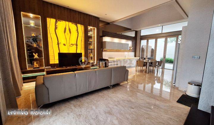 Disewa Rumah PIK Golf Island full furnished 8x25 3 Lantai 3 Kamar. Tinggal Bawa Koper 2