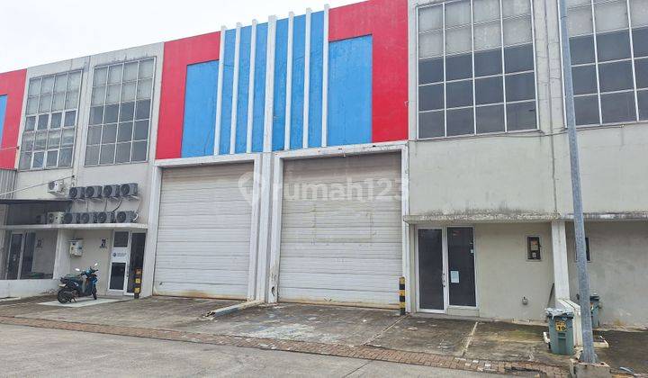 Gudang Bizpark 9x20 3 lantai . Jual Cepat Green Sedayu Biz Park . Bisa KPG 1