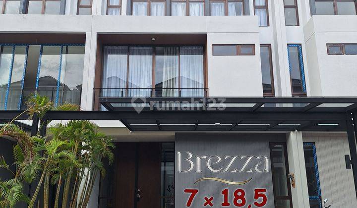 Rumah Baru 7x18,5 3 Lantai 3 Kamar . Brezza Pantai Mutiara Pluit. SHM . Bisa Cicilan Atau Kpr . Dekat Laut . Regatta Sea View Residence 2