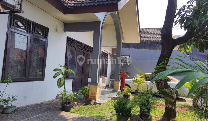 Dijual Rumah Di Perum Sumber Mas Elok Cipondoh Tangerang

spesifikasi :
- Sertifikat (shm)
- Lt 10mx28m
- Lb 316m
- 1.5 Lantai
- Kamar Tidur 4
- Kamar Mandi 5
- 4 Kamar Kcl (gudang)
- Listrik 2200watt
- Air Pam
- Hadap Timur 

harga : 1.7m 1