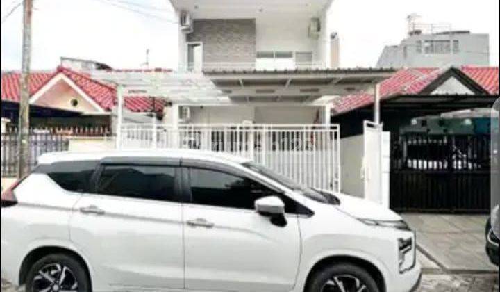 Dijual Rumah di Puri Gardena 2 Kalideres

Luas Tanah 96m2
Luas Bangunan 108m2
Kt 1+1
Km 2
2 Lantai
Water Heater
Furnished
SHM
Sudah renov
Garasi (muat 2 mobil) 

Harga 1,850M (nego) 

 1