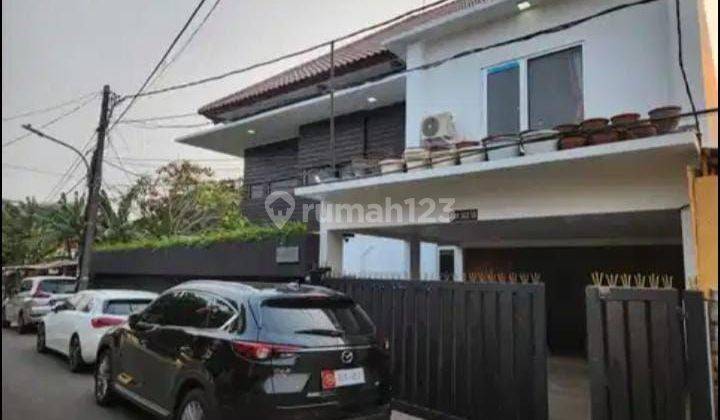 Dijual Rumah Kembangan, Meruya
Luas Bangunan 465m²
Luas Tanah 365m²
Kamar Tidur 5 + 2
Kamar Mandi 4 + 1
2 Lantai
Lantai Granite Tile
Garasi 2 Mobil
Carport 2 Mobil
Garden 
Terawat dan Bersih
Full Furnished

Harga 5,9m 1