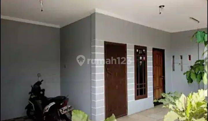 Dijual Rumah Siap Huni di Karang Tengah Tangerang

Luas tanah 72m
Luas bangunan 120m
Kamar tidur 3
Kamar mandi 2
AC
Carport
Gordyn
2 lantai
SHM

Harga jual 750jt (nego) 

 1