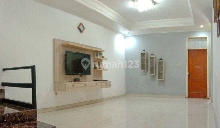 DIJUAL
Rumah di Cengkareng Barat
Semi Furnished

luas bangunan 178m2
luas tanah 203m2
kt 4+1
km 2+1
SHM 1