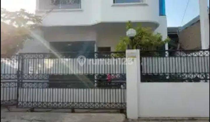 DIJUAL CEPAT
Rumah di Meruya Selatan

Luas Tanah : 191 m²
Luas Bangunan : 218 m²
Kamar Tidur : 4+1
Kamar Mandi : 4
Lantai : 2 1